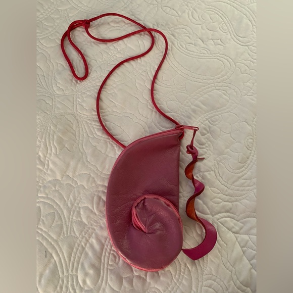 Carol Hearty statement purse - Picture 8 of 8